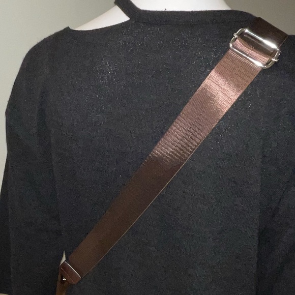 AKIRA Luxe Faux Fur X-Body Bag w/Clip-on Coin/Key Pouch - NWT - Picture 6 of 8